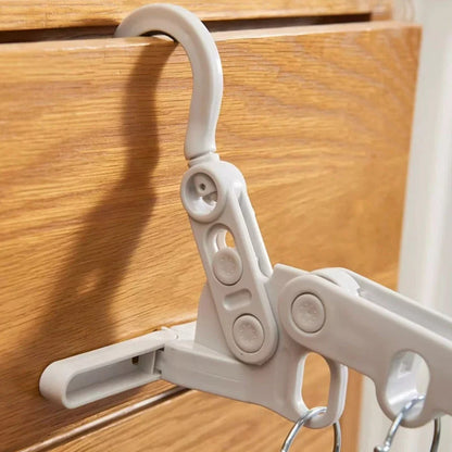 PORTABLE FOLDABLE CLOTHES HANGER